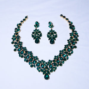 Dessires Necklace & Earrings set